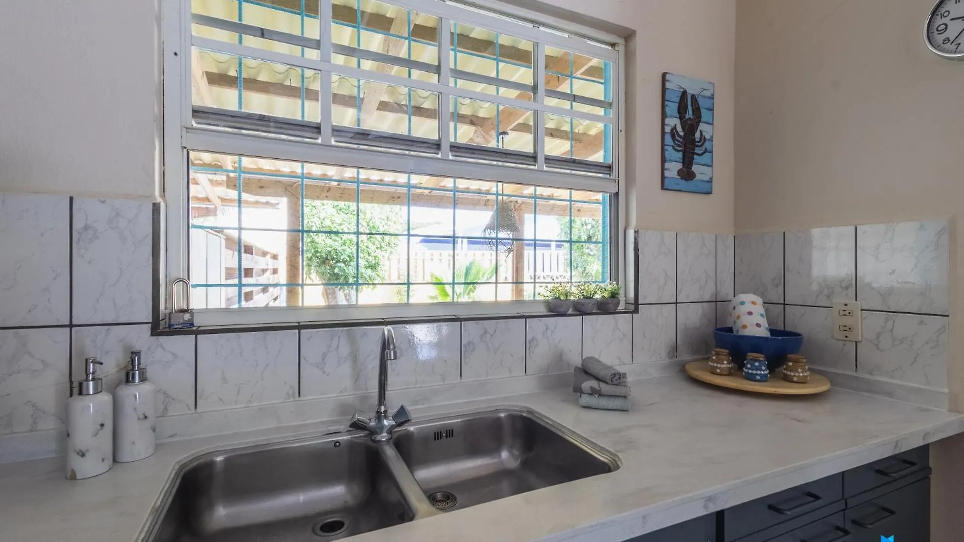 Caribbean Vibes / 2 Bedroom House With Big Terrace Kralendijk