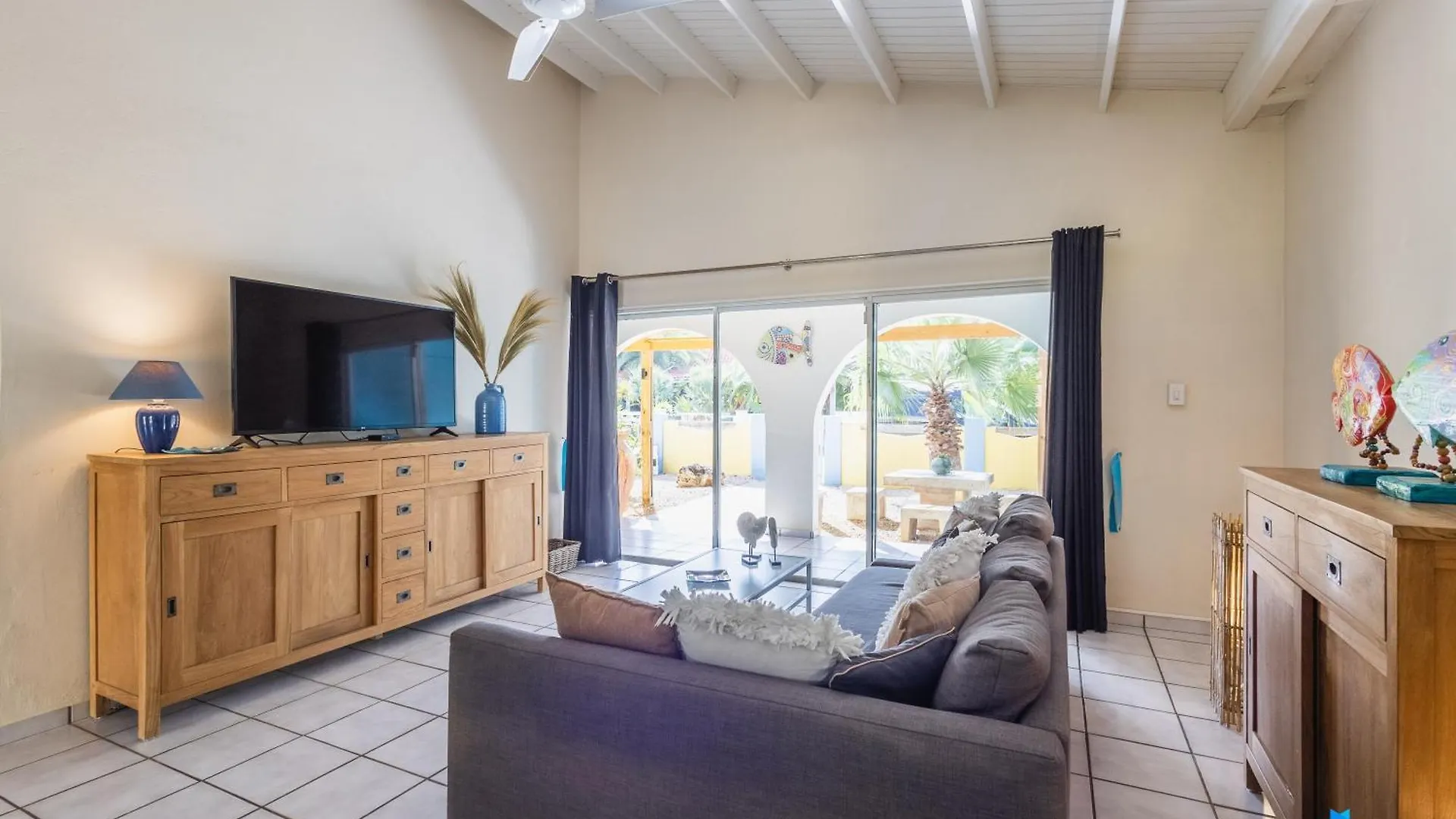 Caribbean Vibes / 2 Bedroom House With Big Terrace Kralendijk